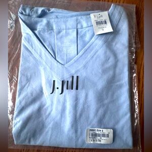 J-Jill v neck pleated back tee. Brand new still in package and tags. Size S